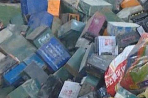哪里回收旧电池附近_废旧电瓶多少钱回收_风帆电瓶回收价格